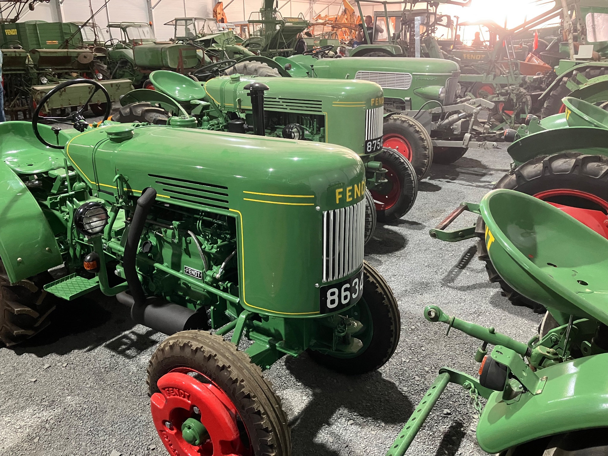 Solid Live Rear Axle Fendt Farmer 2 portal-axle tractor